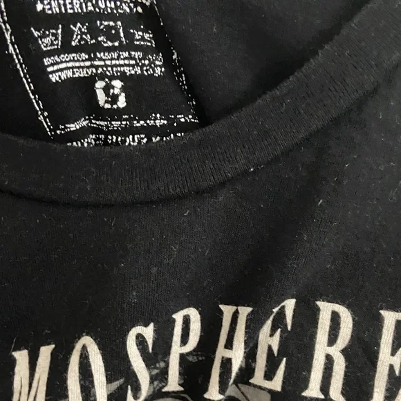 Atmosphere Black Wolf Graphic Tee - Picture 3 of 4